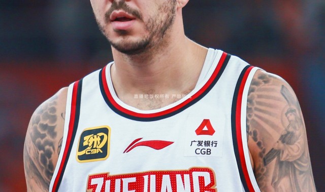 kaiyun-官宣：浙江男篮正式和外援盖比-约克完成续约