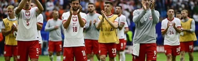 开云-xG跟荷兰打了个平，无莱万波兰迈出昂首出局第一步