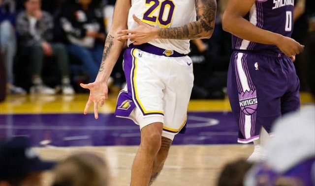 开云体育官网-湖人四项数据联盟垫底，防守篮板三分板凳均低迷|体育数据分析|萨克拉门托国王队|篮板数据|洛杉矶湖人队|nba_新浪体育_新浪新闻