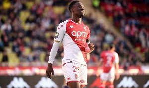 肩膀脱臼伤缺数月！巴洛贡逐渐回归赛场，将参加摩纳哥U23友谊赛